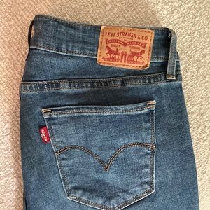 LEVI’S 711 SKINNY JEANS